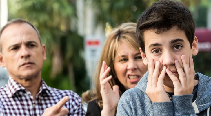 Ergen–Ebeveyn İlişkisi: Aynı Evde Yaşayıp Birbirini Anlayabilmek